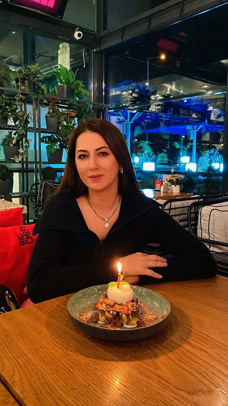 İlknur Hanım yeni yaşına girdi 1
